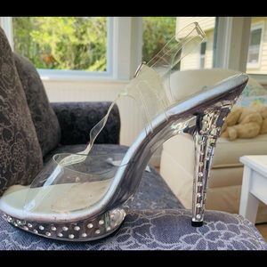 Bikini Competition Posing Heels